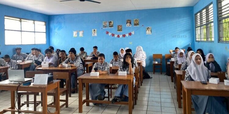 Program Pengembangan Kemampuan Komunikasi Efektif dan Jiwa Kepemimpinan Strategis bagi Siswa SMA