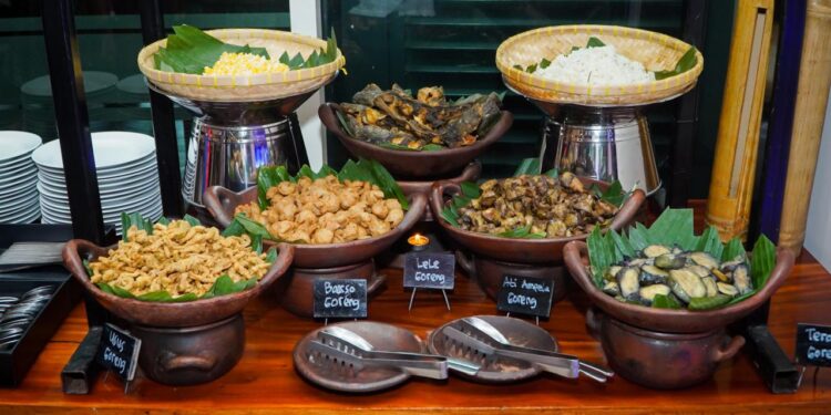 Swiss-Belresidences Kalibata Hadirkan Momen Berbuka Penuh Kehangatan Keluarga Sajian Tradisional Otentik di “Kampoeng Ramadan”