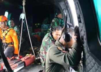 Basarnas Lanjutkan Evakuasi Pesawat ATR 42-500 di Gunung Bulusaraung Hari Ini