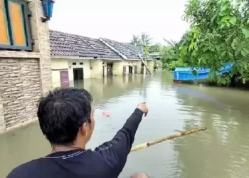 Ketinggian Banjir Taman Cikande Capai 2,2 Meter, Aktivitas Warga Lumpuh