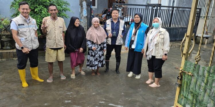 Tanggap Darurat Banjir, Dinkes Tangsel Kerahkan Petugas Kesehatan