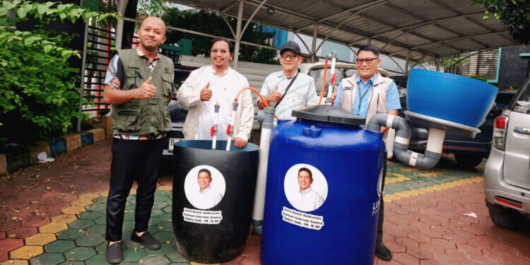 Gubernur Banten Dorong Pengelolaan Sampah Organik, TPS3R Tangsel Terima Toren POC