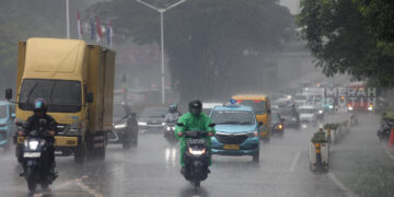 Prakiraan Cuaca Tangsel Hari Ini: Hujan Ringan di Seluruh Wilayah