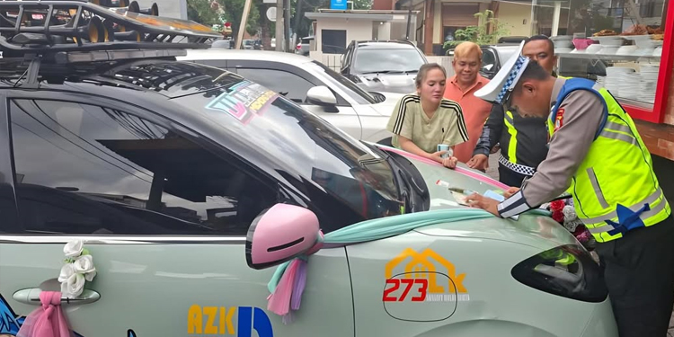 Viral Mobil Listrik di Tangsel Pakai Strobo dan Telolet, Polisi: Sudah Ditilang