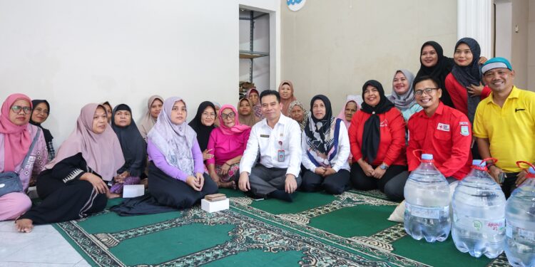 Wali Kota Tangsel Sapa dan Tambah Bantuan bagi 50 KK Terdampak TPA Cipeucang