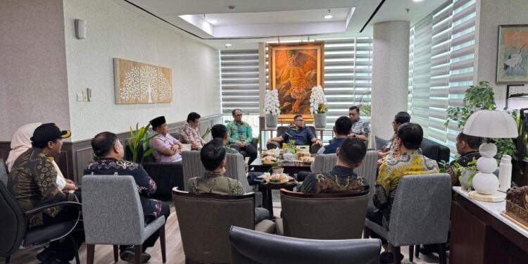 Pilar Saga Panggil Camat dan Lurah Pondok Aren Bahas Penanganan Sampah