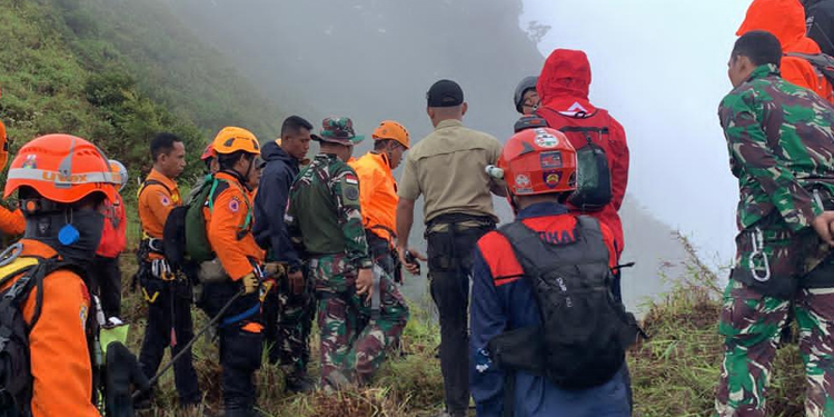 Satu Jasad Korban Jatuhnya Pesawat ATR 42-500 Ditemukan, Tim SAR Evakuasi