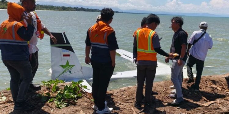 Pesawat Smart Air PK-SNS Jatuh di Pantai Nabire Barat, Seluruh Penumpang Dilaporkan Selamat