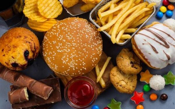 Hati-hati! Makanan Favorit Ini Diam-Diam Bisa Memperparah Stres
