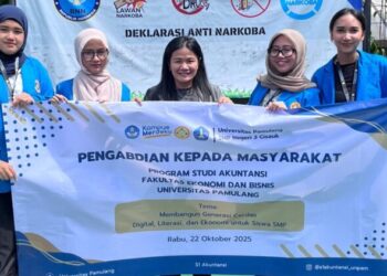 Simulasi Produksi dan Pemasaran Produk Kreatif sebagai Edukasi Ekonomi bagi Siswa SMP