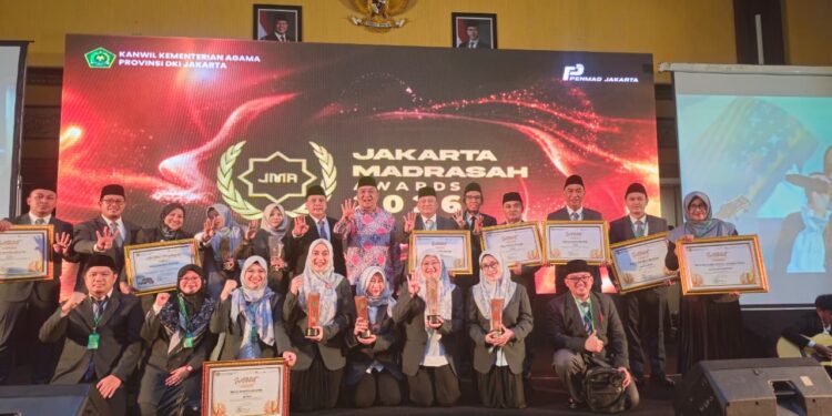 MAN 4 Jakarta Selatan Kembali Raih Juara Umum Jakarta Madrasah Award 2026