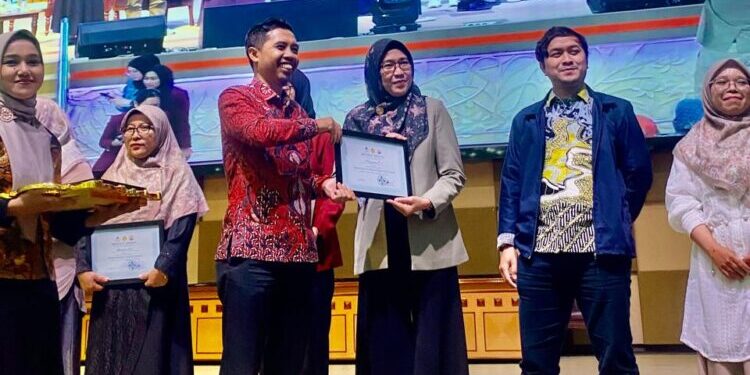 Kepemimpinan Visioner dan Kinerja Dosen Solid, Prodi Manajemen UNPAM Raih 9 Penghargaan