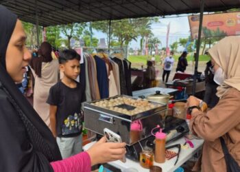 Surga Takjil di Grand Bukit Dago, Donat Rp5 Ribu, Pisang Goreng Srikaya hingga Es Teh Sejuk Diserbu Pembeli