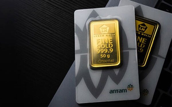 Harga Emas Antam Stagnan di Rp2,94 Juta per Gram, Buyback Turun Rp7.000