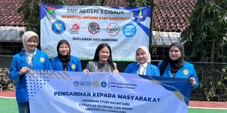Edukasi Dasar Pajak untuk Siswa SMP melalui Simulasi Usaha Mini