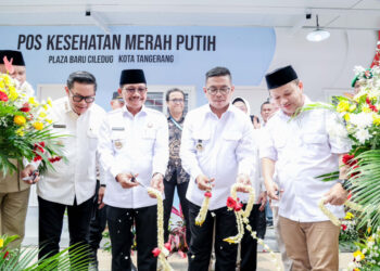 Gubernur Andra Soni Resmikan Pos Kesehatan Merah Putih di Pasar Anyar, Warga Bisa Cek Gratis