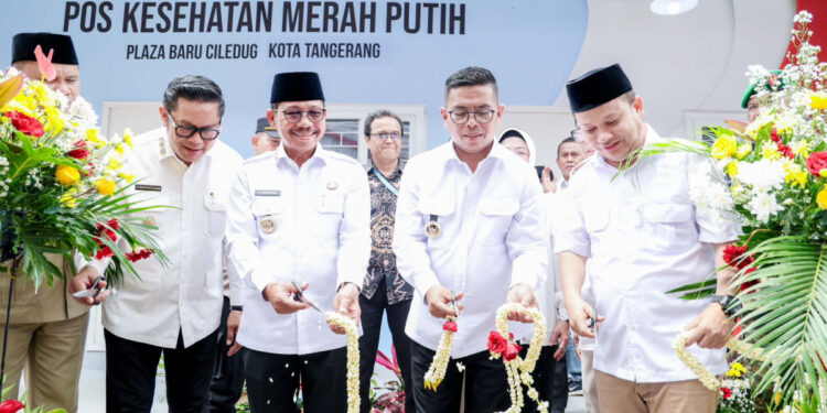 Gubernur Andra Soni Resmikan Pos Kesehatan Merah Putih di Pasar Anyar, Warga Bisa Cek Gratis