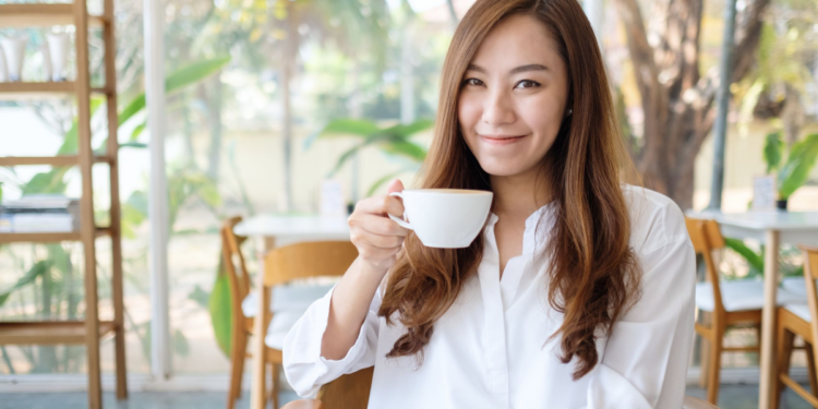 Punya Masalah Asam Lambung? Ini Cara Aman Minum Kopi di Pagi Hari