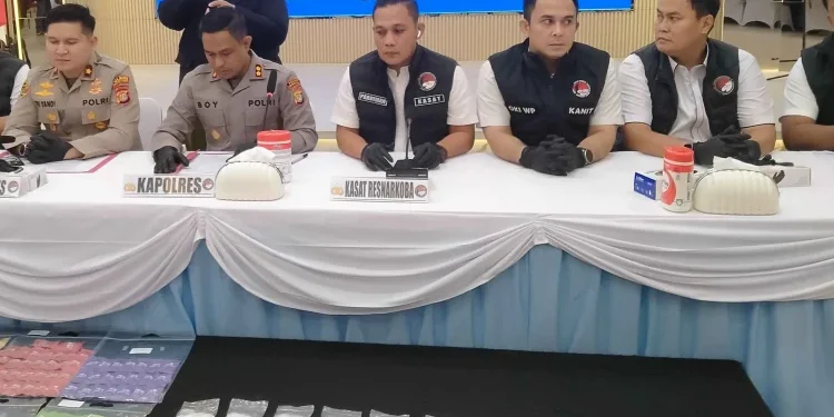 Polres Tangsel Bongkar Jaringan Narkoba Internasional, 207 Cartridge Etomidate Disita