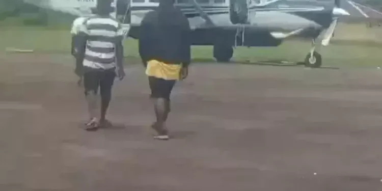 Pesawat Smart Air Ditembaki di Papua Selatan, Dua Awak Tewas Usai Mendarat