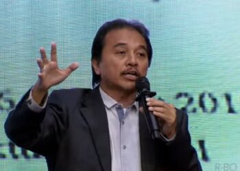 MK Tolak Gugatan Roy Suryo dkk soal KUHP dan UU ITE, Permohonan Dinilai Tidak Jelas