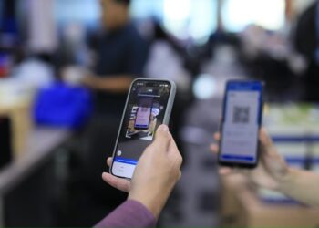 Tanpa Ribet, Kirim THR Praktis dengan QRIS Transfer dan Transfer Emas di BRImo