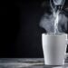Tren Minum Air Panas di Pagi Hari Viral, Ketahui Fakta Medisnya