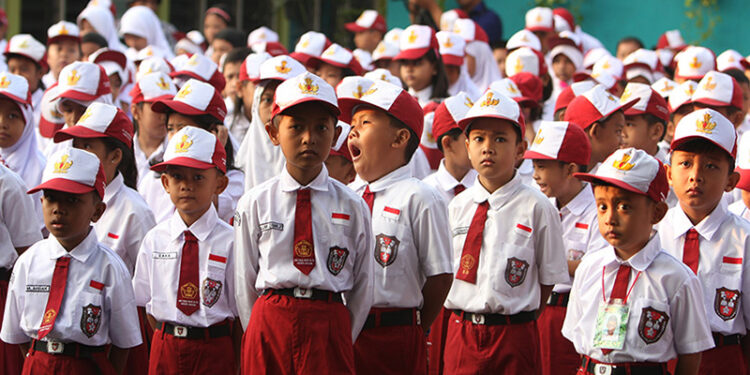 Wacana Sekolah Hibrid Dibatalkan, Ahli Ungkap Dampaknya bagi Siswa