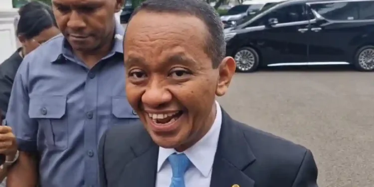 Bahlil Pastikan Stok BBM Nasional Aman, Masyarakat Diminta Tidak Panic Buying