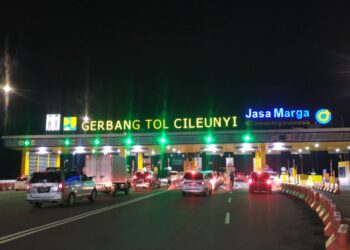 Arus Mudik Lebaran 2026 Meningkat, Ribuan Kendaraan Padati Gerbang Tol Cileunyi