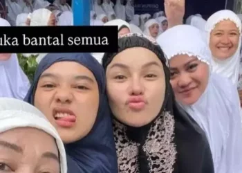 Momen Lebaran di Balik Jeruji, Nikita Mirzani Tampil Sehat dan Ikut Salat Eid