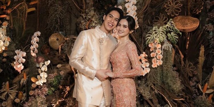 Undangan Pernikahan Beredar, Pihak KUA Pastikan El Rumi–Syifa Hadju Belum Daftar