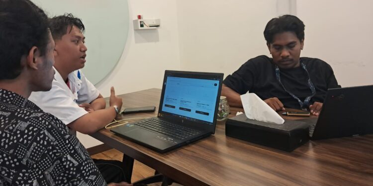 Rancang Bangun Sistem Dashboard Web Crawling Produk dan Jasa Berbasis Real-time Database pada PT Segara Lentera Teknologi