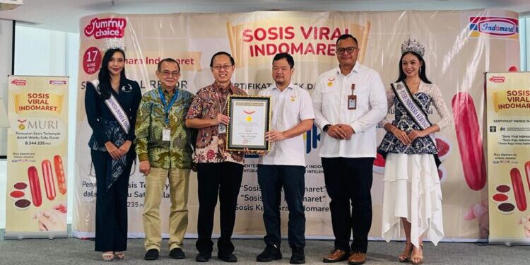 Sosis Yummy Choice Indomaret Terjual 8,3 Juta dalam Sebulan, Raih Rekor MURI dan Dukungan DJKI
