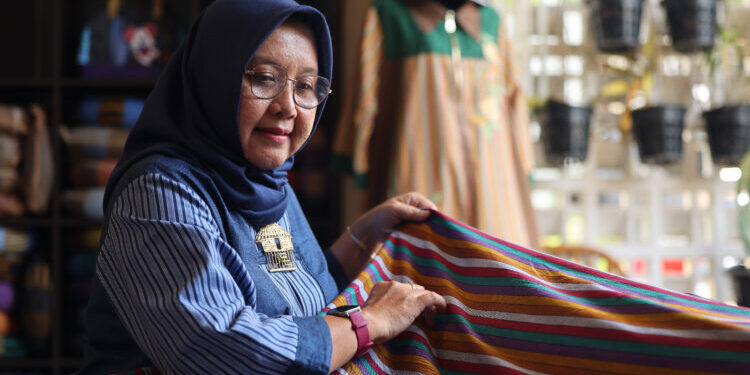 Pemberdayaan BRI Dorong UMKM “Diopeni” Bangkitkan Ekonomi Perempuan dan Angkat Tenun Lurik ke Pasar Lebih Luas