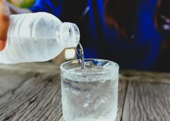 Mitos atau Fakta? Ahli Ungkap Dampak Minum Air Dingin bagi Tubuh