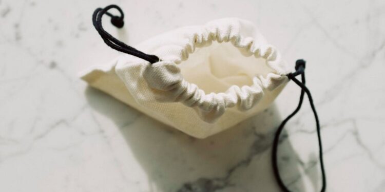 Anxiety Bag Viral di Kalangan Gen Z, Ahli Ungkap Manfaat dan Risikonya