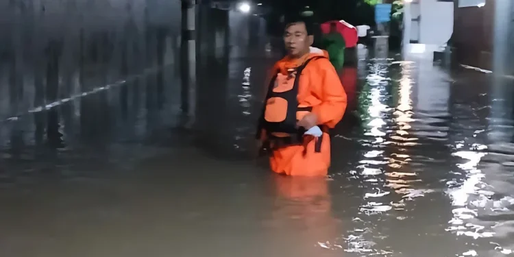 Banjir Meluas di Tangsel, 17 Titik Terdampak dan Ratusan KK Terimbas