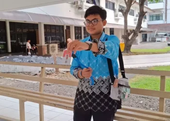 Usia 16 Tahun, Remaja Depok Ini Jadi Jemaah Haji Termuda di Jabar