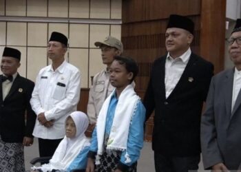Cerita Haru Dhani, Jemaah Haji Muda yang Siap Dampingi Ibu ke Tanah Suci