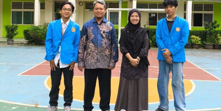 Implementasi LMS Berbasis Web di SMK Al Hidayah 1 Jakarta, Mahasiswa UNPAM Jalankan Program Kerja Praktek