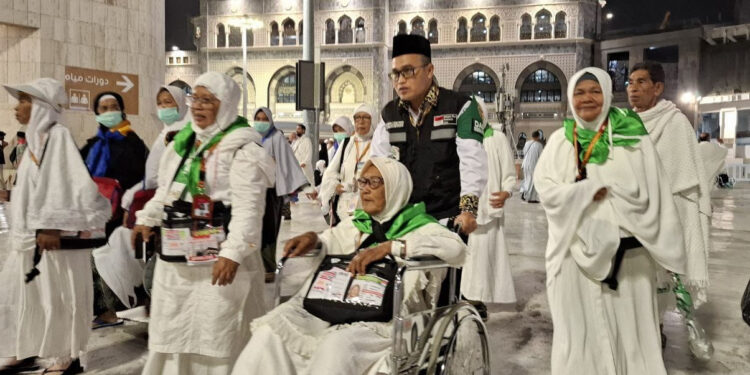 Kloter Perdana Haji 2026 Mendarat, Para Jamaah Disambut di Madinah