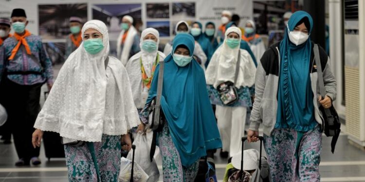 Demi Keamanan, Barang Jamaah Haji di Pondok Gede Jalani X-Ray Berlapis