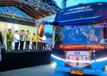 393 Jemaah Haji Kloter Pertama Tangsel Diberangkatkan, Benyamin Pastikan Fasilitas dan Pendampingan Optimal