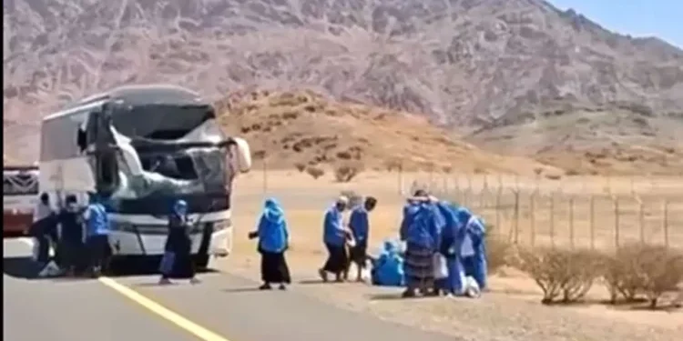 Bus Jemaah Haji Indonesia Kecelakaan di Madinah, 10 Orang Luka, Tak Ada Korban Jiwa