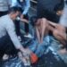 Usai Nyebur ke Kali Sunter, Pria Mabuk Dimandikan Polisi hingga Sadar
