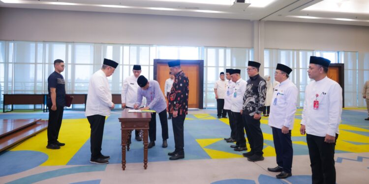 Lantik 6 Pejabat Baru, Wali Kota Tangsel Tekankan Integritas dan Tingkatkan Pelayanan