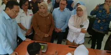 Wamenkes Tinjau Program Makan Bergizi Gratis di Tangsel, Ingatkan Batas Maksimal Porsi