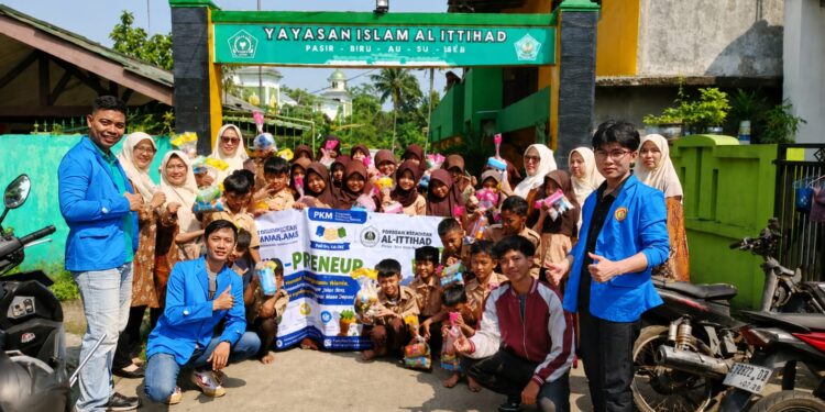KID-PRENEUR: Mahasiswa Akuntansi UNPAM Tanamkan Nilai Kejujuran dan Literasi Finansial Melalui Simulasi Pasar di MI AL-ITTIHAD