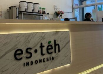 Transformasi Digital dan Peramalan Permintaan: Strategi Es Teh Indonesia Menghadapi Persaingan Bisnis Minuman Kekinian